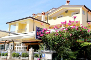 Гостиница Apartments and Rooms PUNTA  Умаг